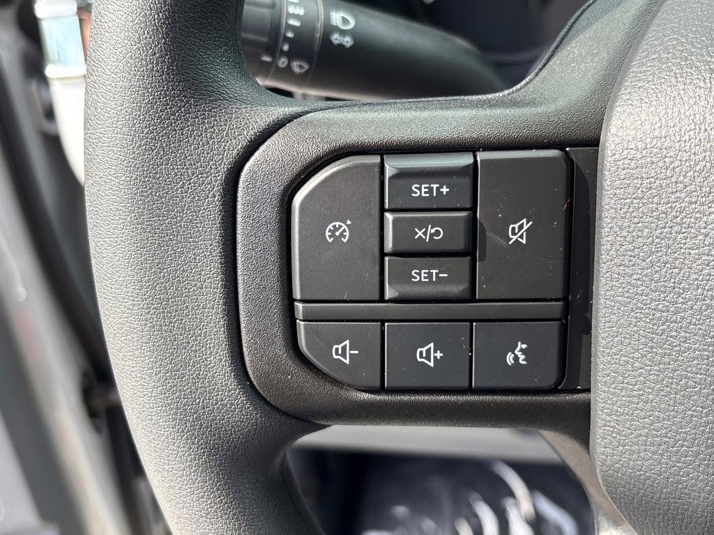 2026 Avalanche Ford Super Duty F-250 SRW XLT 4X4 Truck