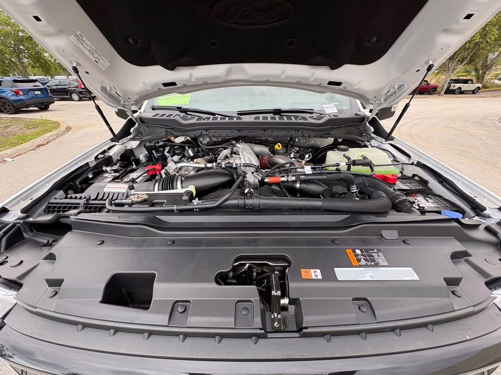 2026 Star White Metallic Tri-Coat Ford Super Duty F-350 SRW Platinum 4X4 Truck