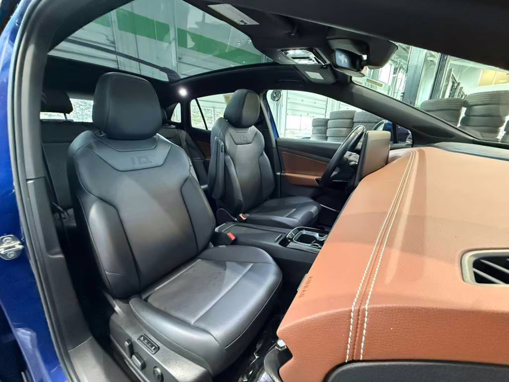 2022 Blue Volkswagen ID.4 Pro S AWD SUV