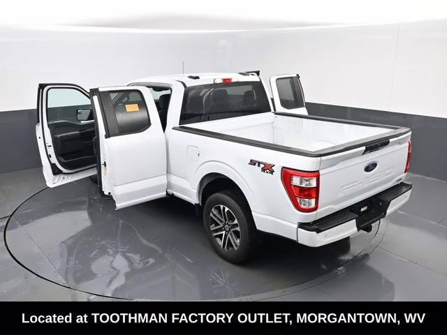 2023 Oxford White Ford F-150 XL 4X4 Truck