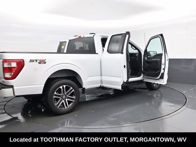 2023 Oxford White Ford F-150 XL 4X4 Truck