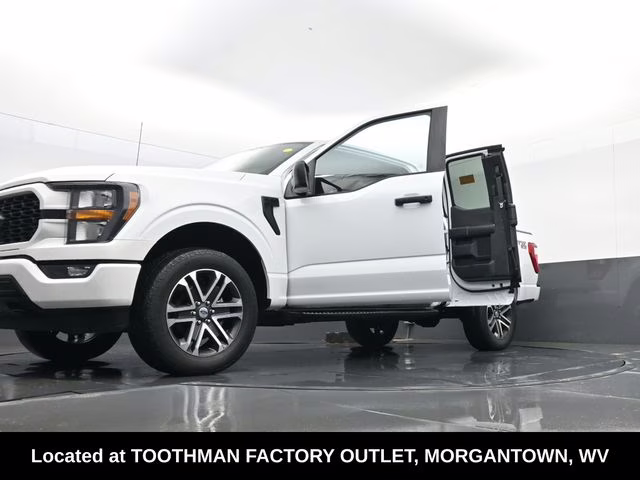 2023 Oxford White Ford F-150 XL 4X4 Truck