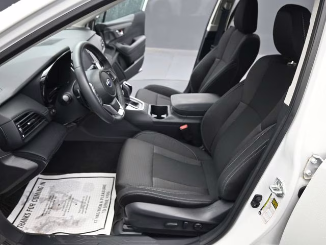 2025 Crystal White Pearl Subaru Outback Premium AWD SUV