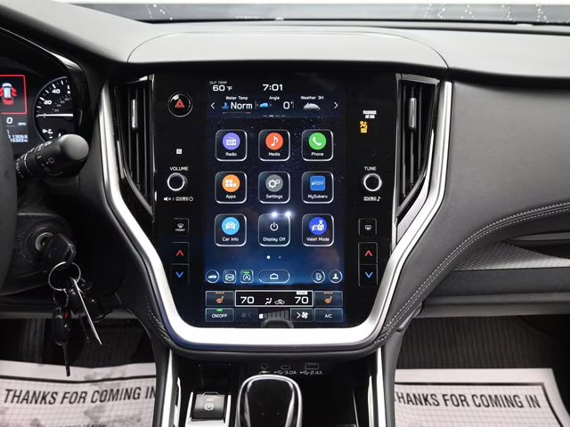 2025 Crystal White Pearl Subaru Outback Premium AWD SUV