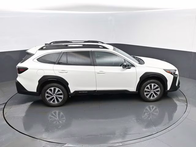 2025 Crystal White Pearl Subaru Outback Premium AWD SUV
