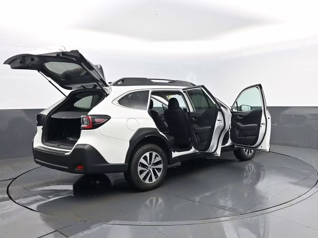2025 Crystal White Pearl Subaru Outback Premium AWD SUV
