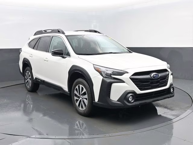 2025 Crystal White Pearl Subaru Outback Premium AWD SUV