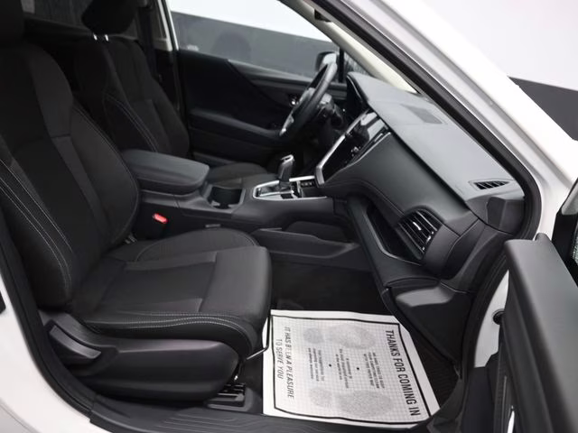 2025 Crystal White Pearl Subaru Outback Premium AWD SUV