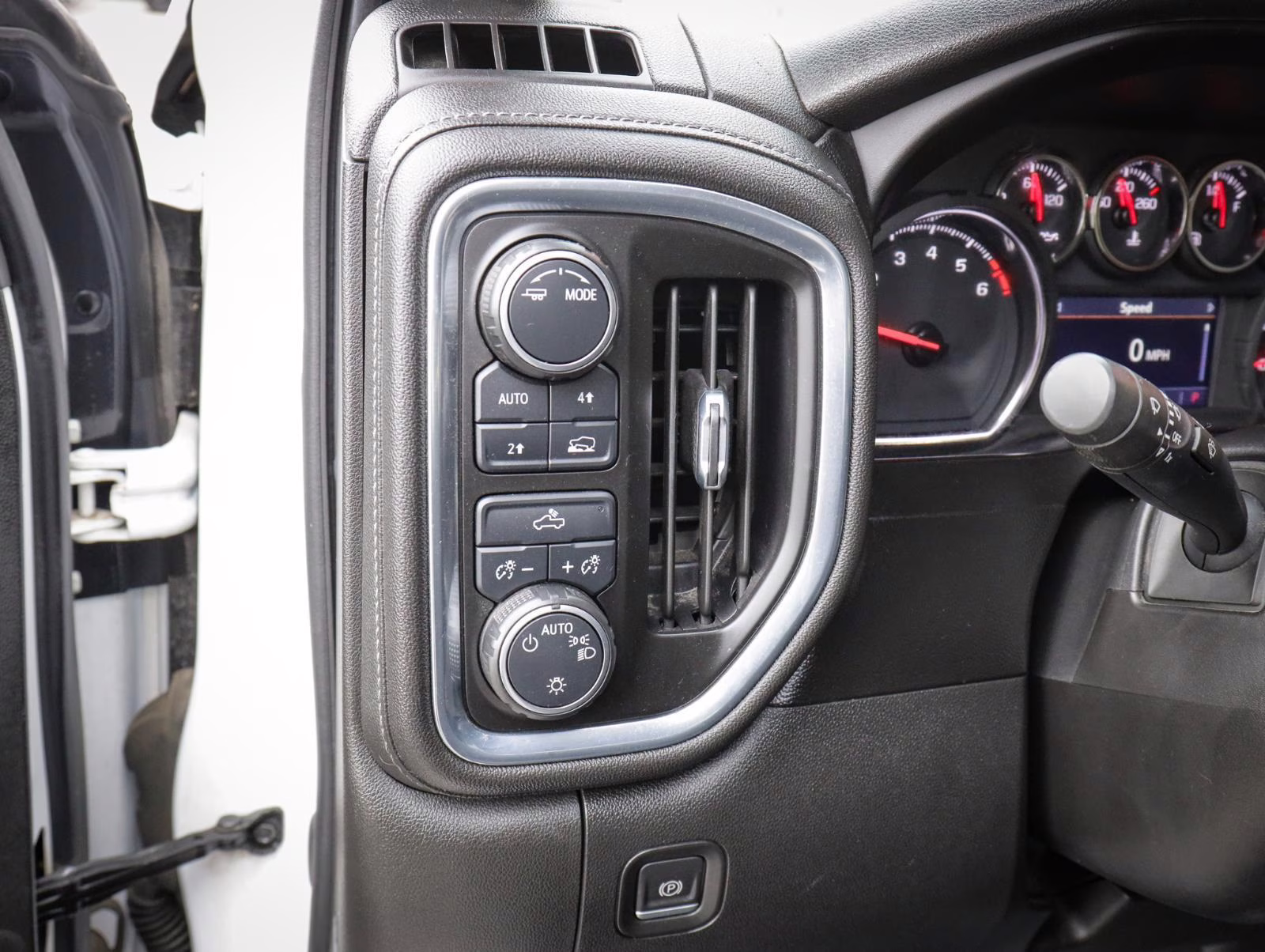 2021 Summit White Chevrolet Silverado 1500 LT 4X4 Truck