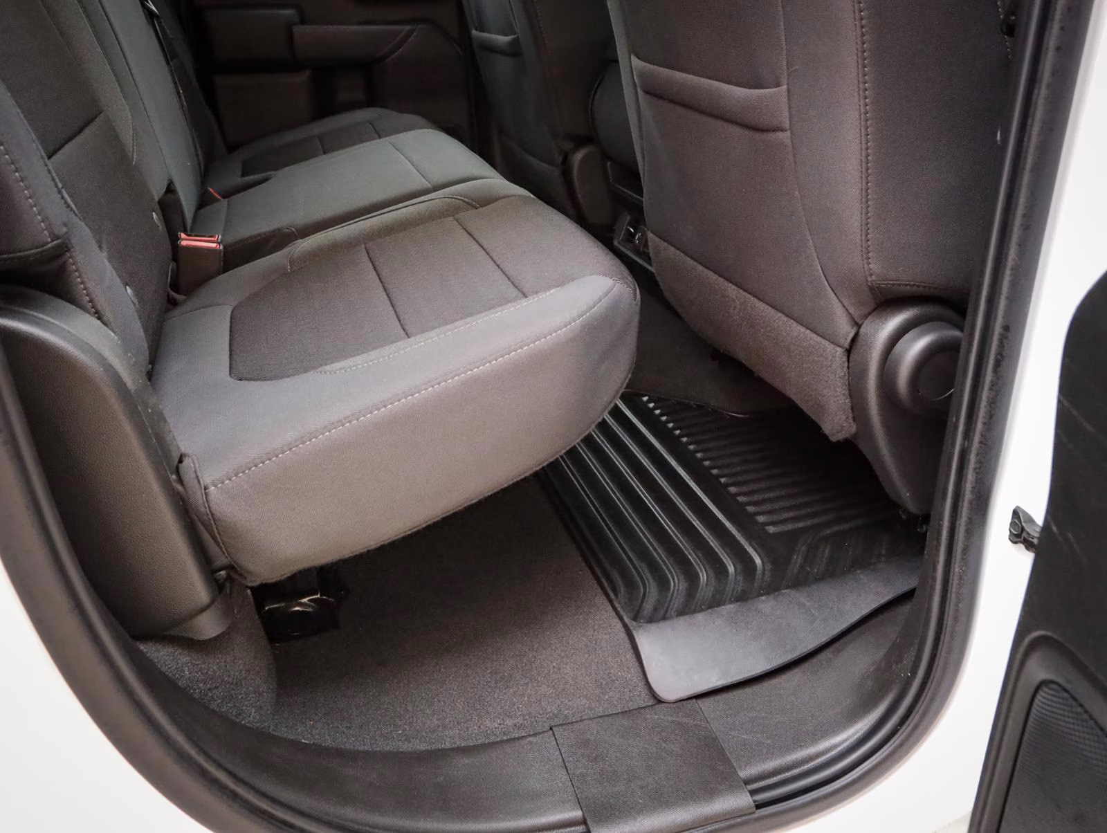 2021 Summit White Chevrolet Silverado 1500 LT 4X4 Truck