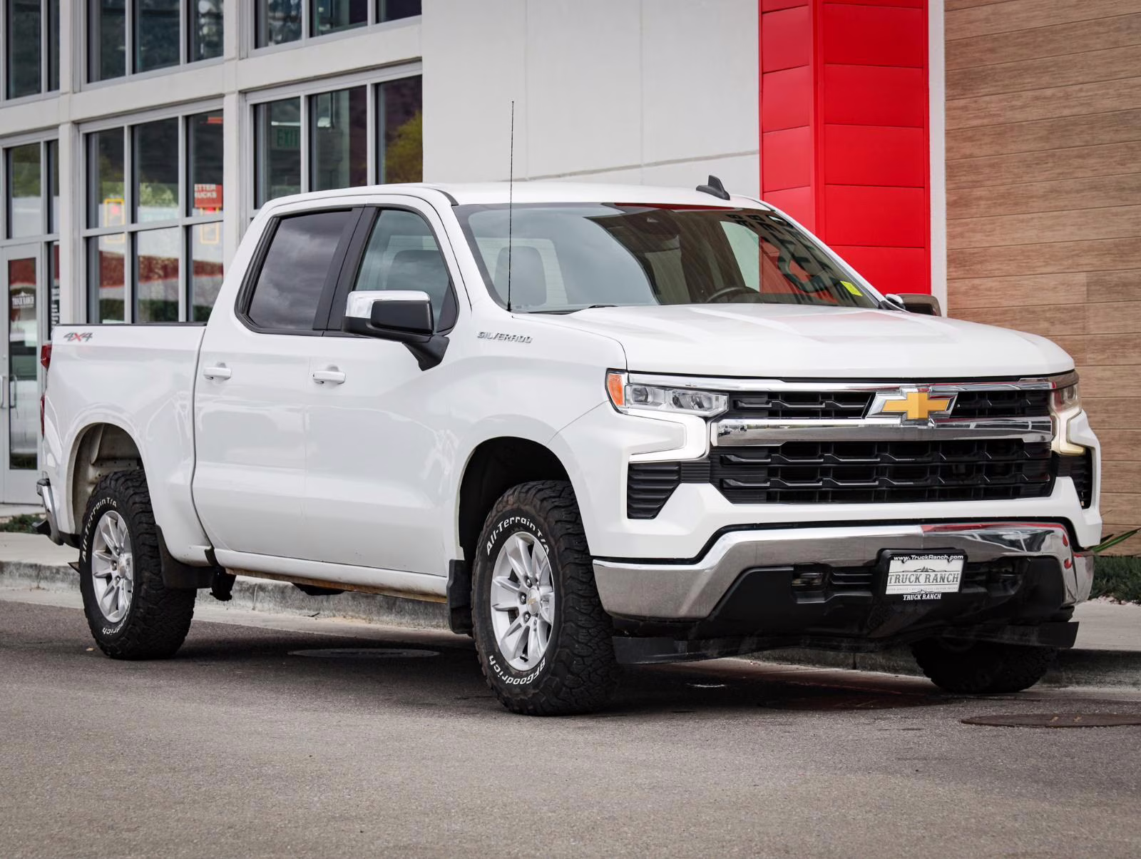 2023 Summit White Chevrolet Silverado 1500 LT 4X4 Truck