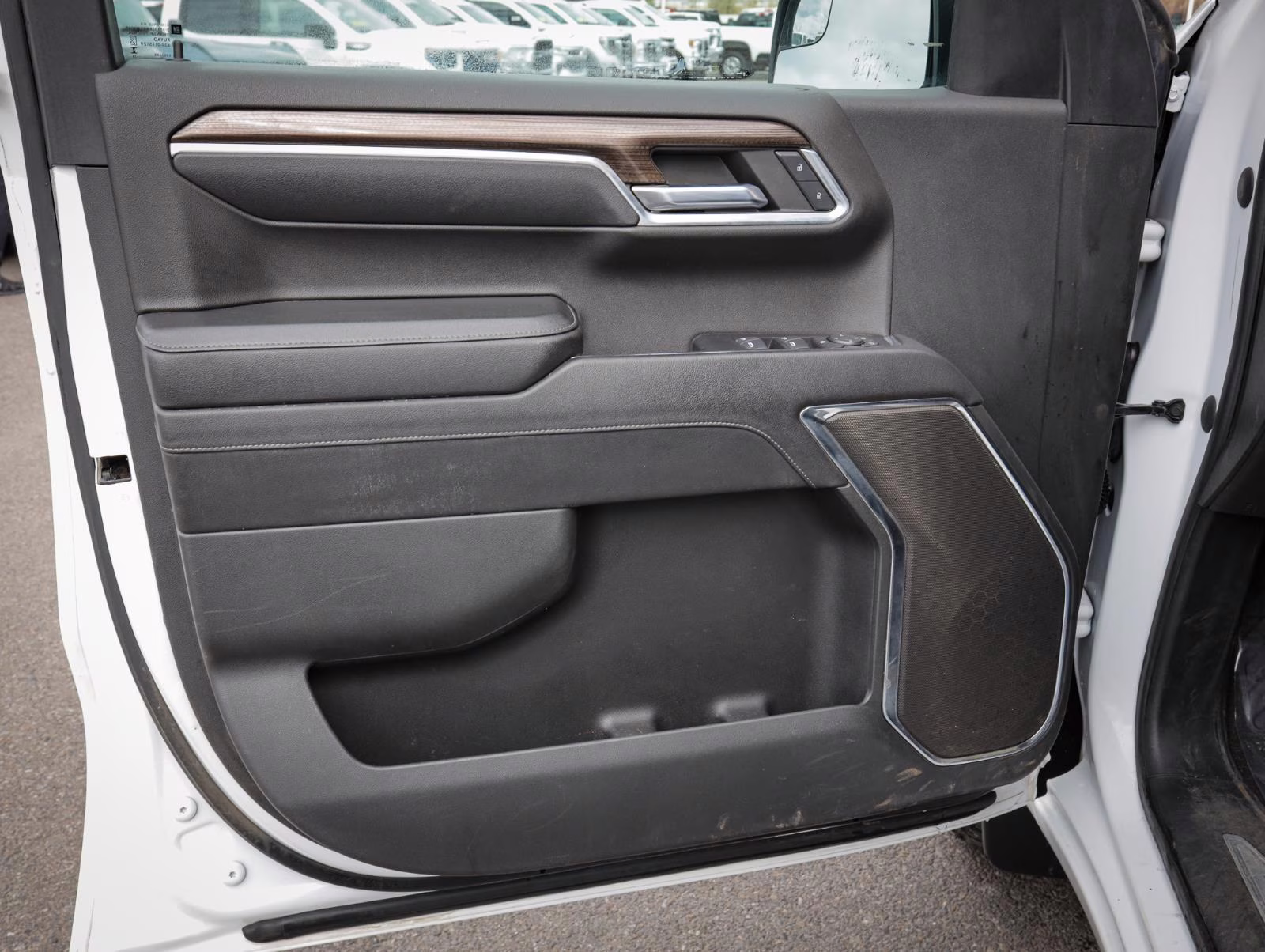 2023 Summit White Chevrolet Silverado 1500 LT 4X4 Truck