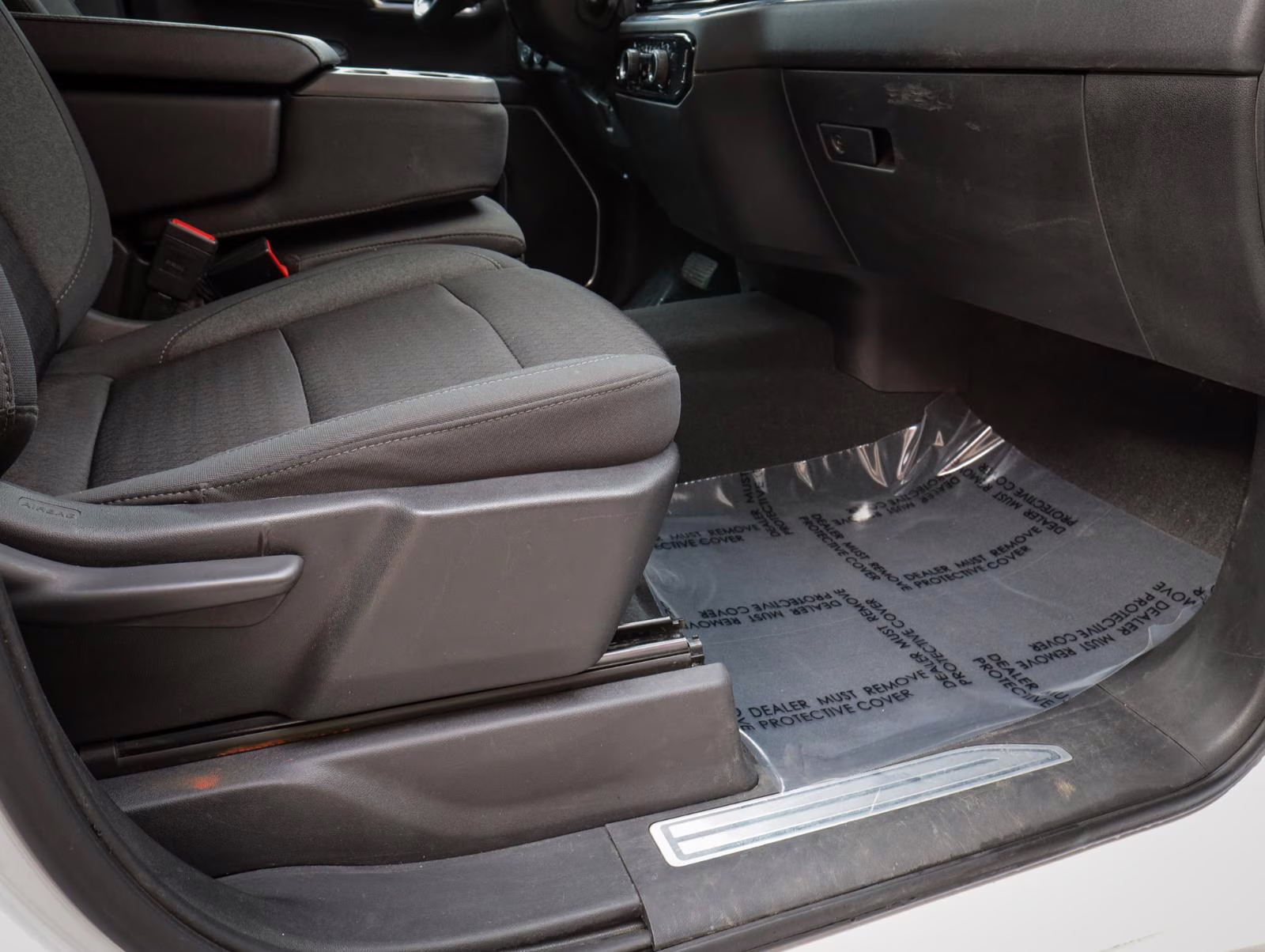 2023 Summit White Chevrolet Silverado 1500 LT 4X4 Truck