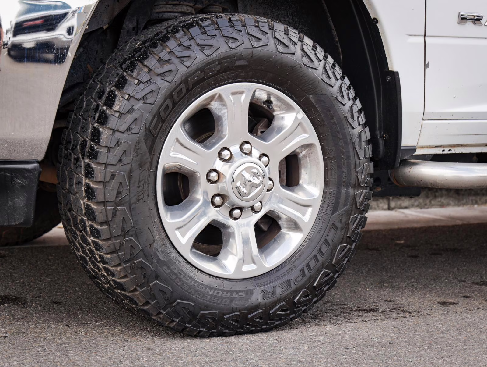 2024 Bright White Clearcoat Ram 3500 Big Horn 4X4 Truck