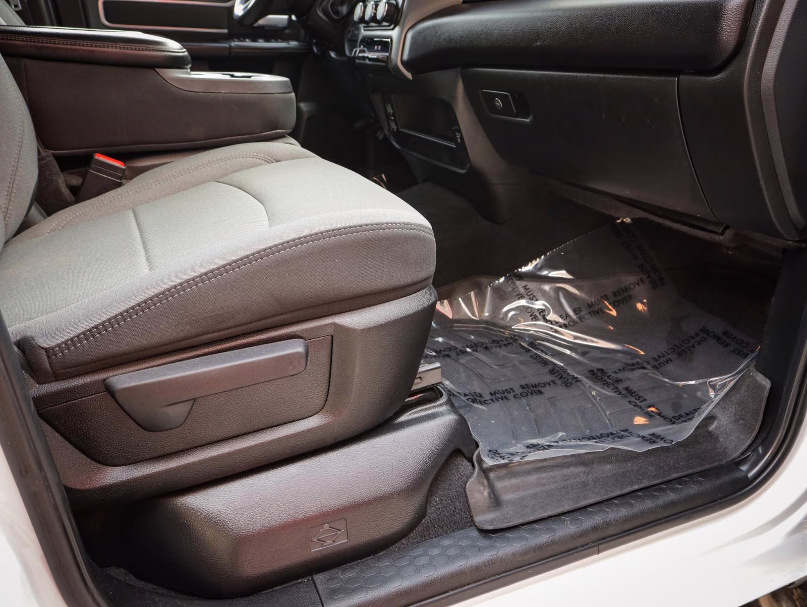 2024 Bright White Clearcoat Ram 3500 Big Horn 4X4 Truck