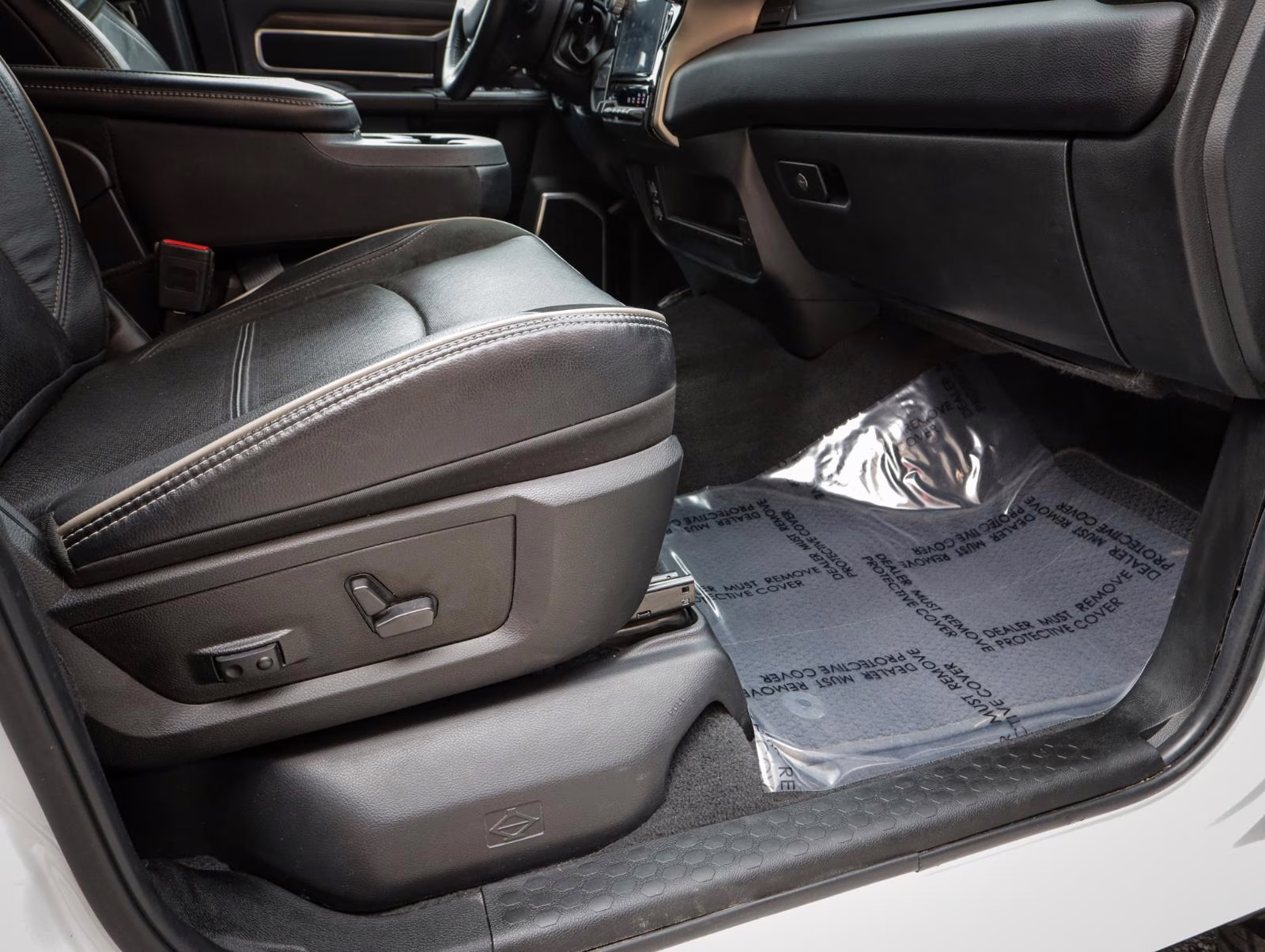 2023 Bright White Clearcoat Ram 2500 Laramie 4X4 Truck