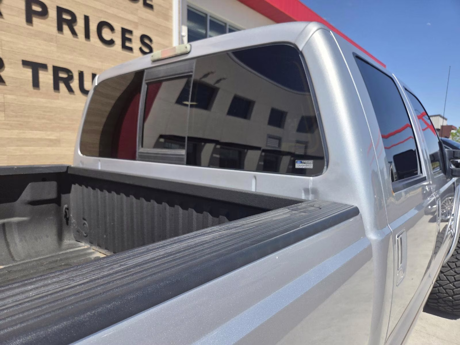 2016 Ingot Silver Metallic Ford Super Duty F-350 SRW Lariat 4X4 Truck