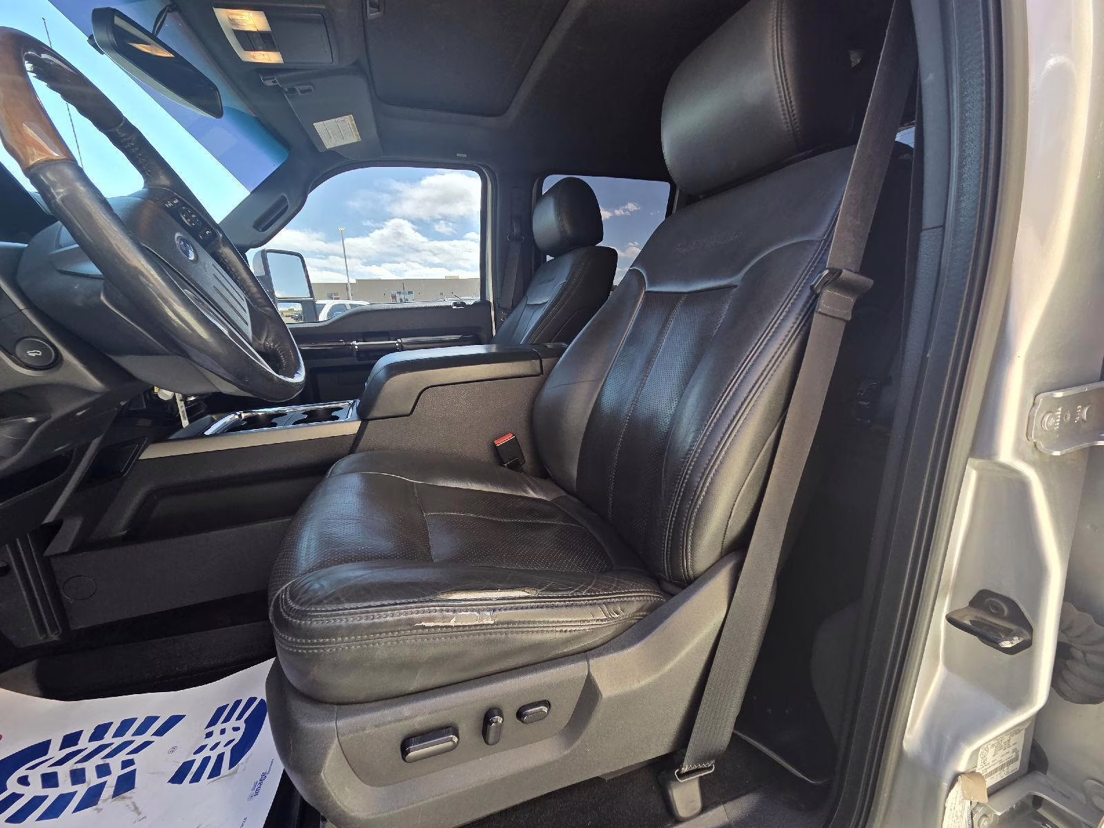 2016 Ingot Silver Metallic Ford Super Duty F-350 SRW Lariat 4X4 Truck