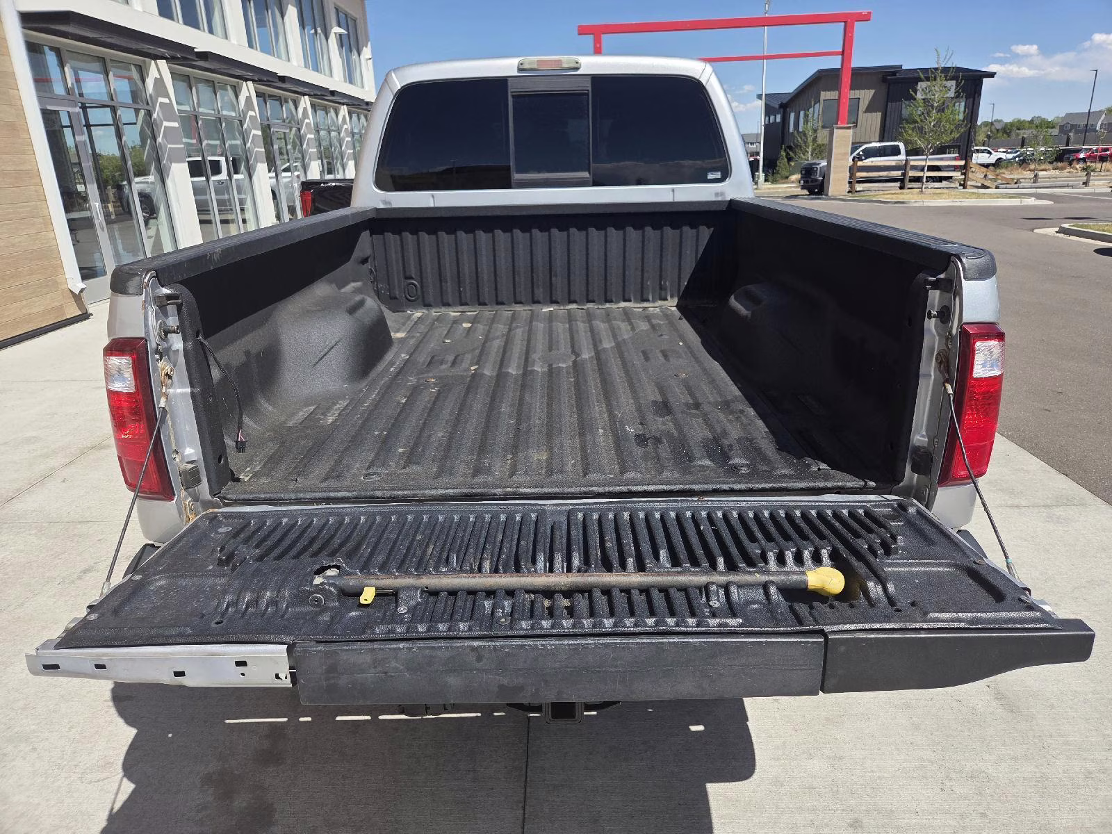 2016 Ingot Silver Metallic Ford Super Duty F-350 SRW Lariat 4X4 Truck