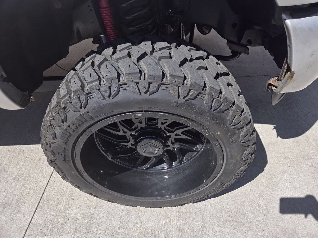2016 Silver Ford Super Duty F-350 SRW Platinum 4X4 Truck