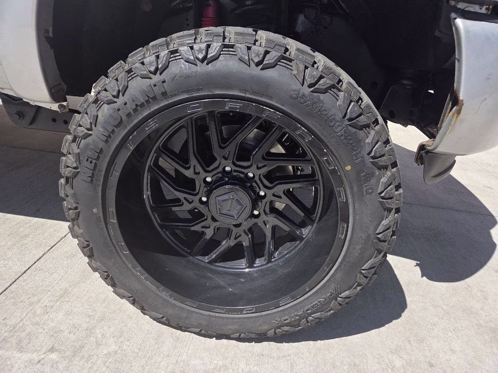 2016 Silver Ford Super Duty F-350 SRW Platinum 4X4 Truck