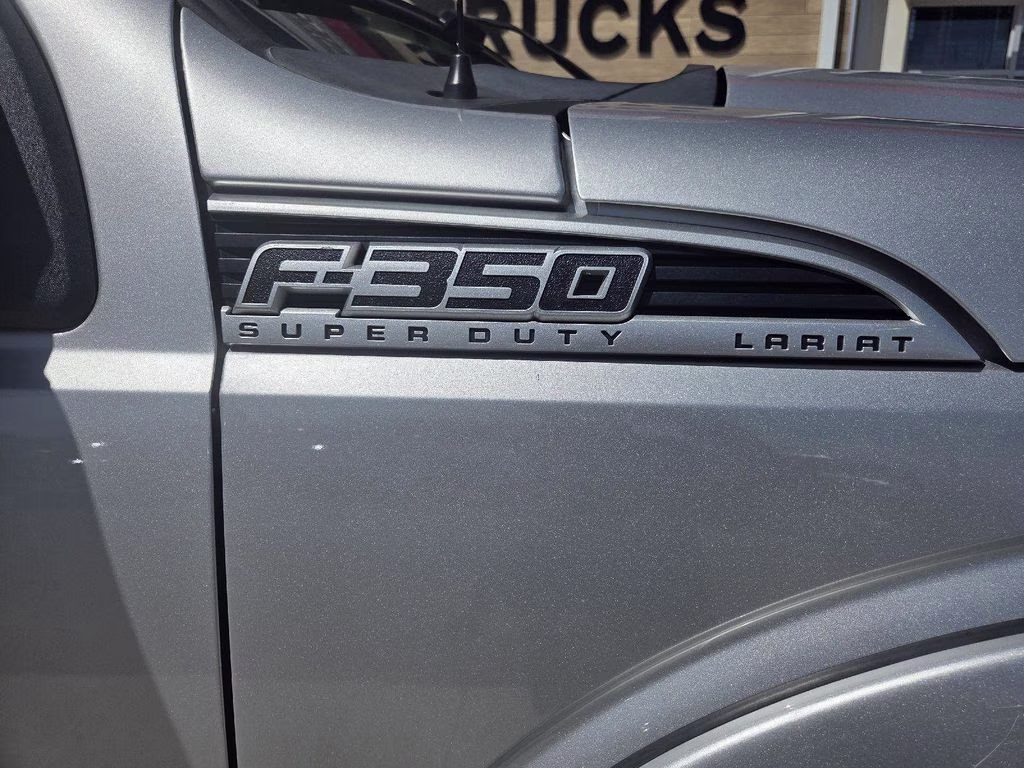 2016 Silver Ford Super Duty F-350 SRW Platinum 4X4 Truck