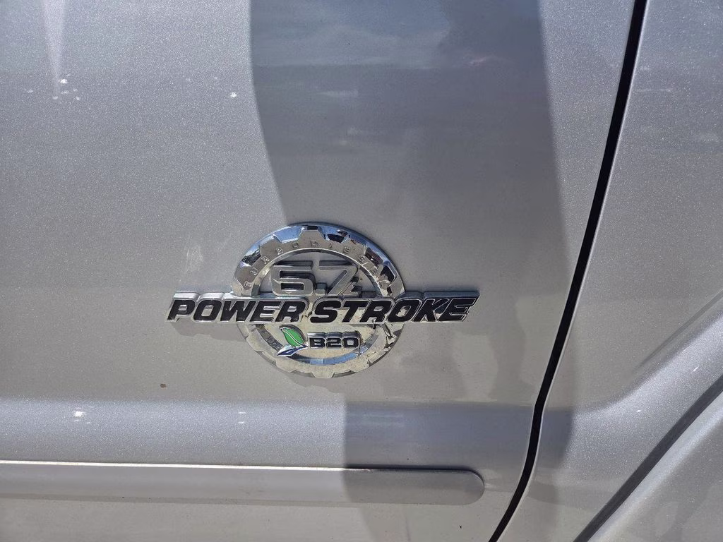 2016 Silver Ford Super Duty F-350 SRW Platinum 4X4 Truck