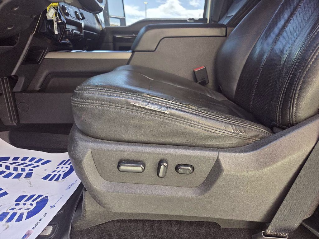 2016 Silver Ford Super Duty F-350 SRW Platinum 4X4 Truck