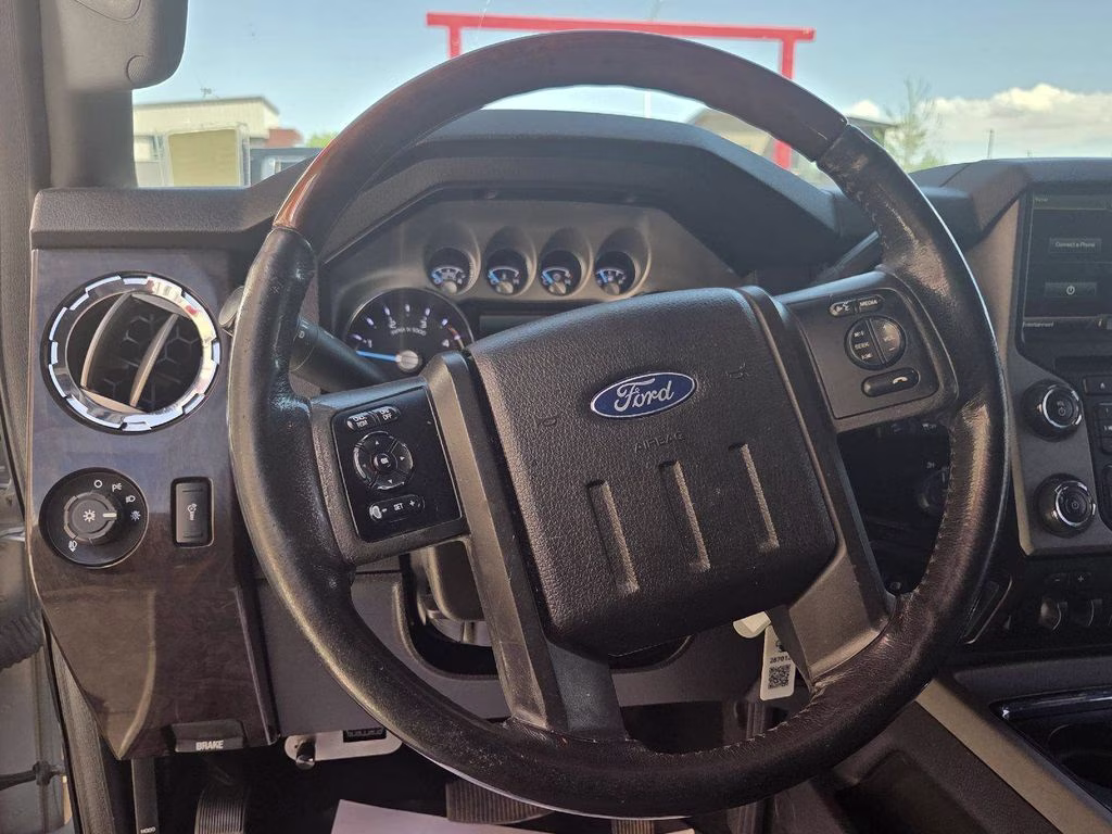 2016 Silver Ford Super Duty F-350 SRW Platinum 4X4 Truck