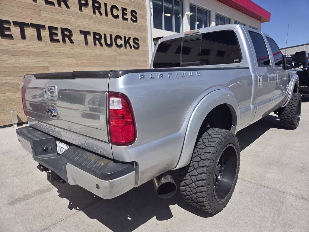 2016 Silver Ford Super Duty F-350 SRW Platinum 4X4 Truck