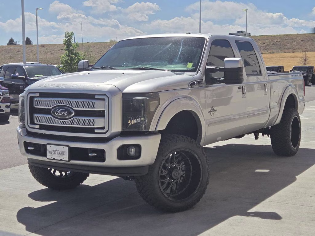 2016 Silver Ford Super Duty F-350 SRW Platinum 4X4 Truck