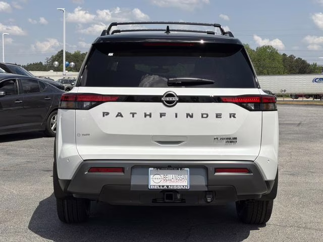 2026 Everest White Pearl/Black Nissan Pathfinder Platinum 4X4 SUV