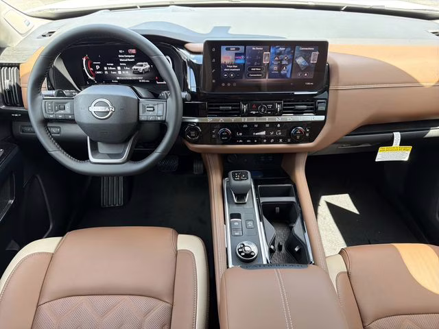 2026 Everest White Pearl/Black Nissan Pathfinder Platinum 4X4 SUV