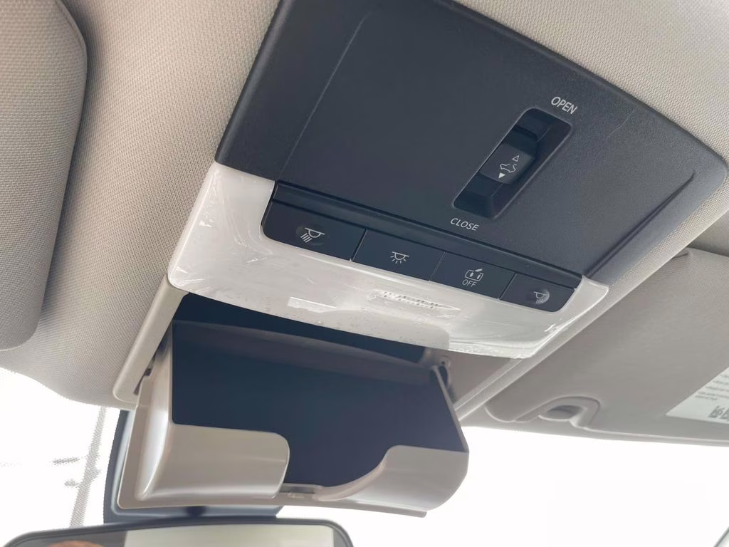 2026 Pearl White Tricoat Nissan Altima 2.5 SV FWD Sedan