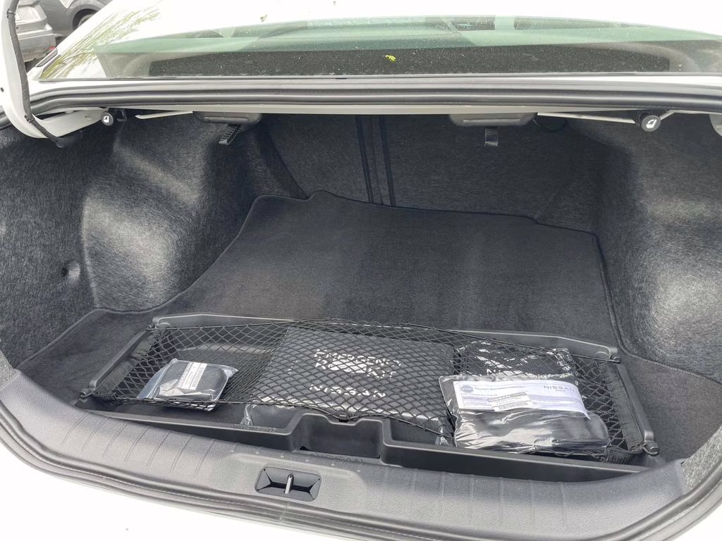 2026 Pearl White Tricoat Nissan Altima 2.5 SV FWD Sedan