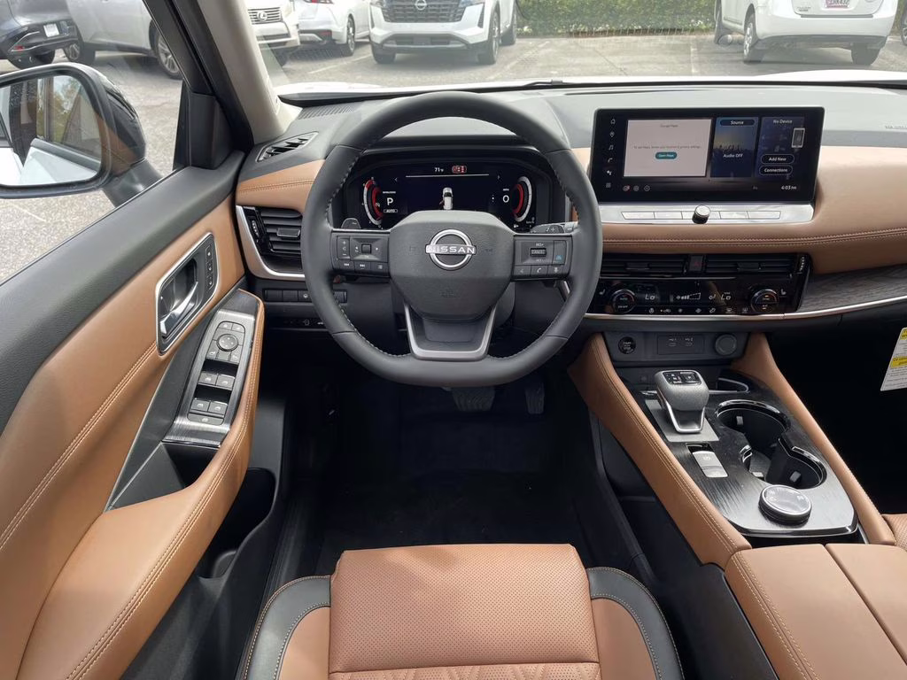 2026 Everest White Pearl/Super Black Nissan Rogue Platinum AWD SUV