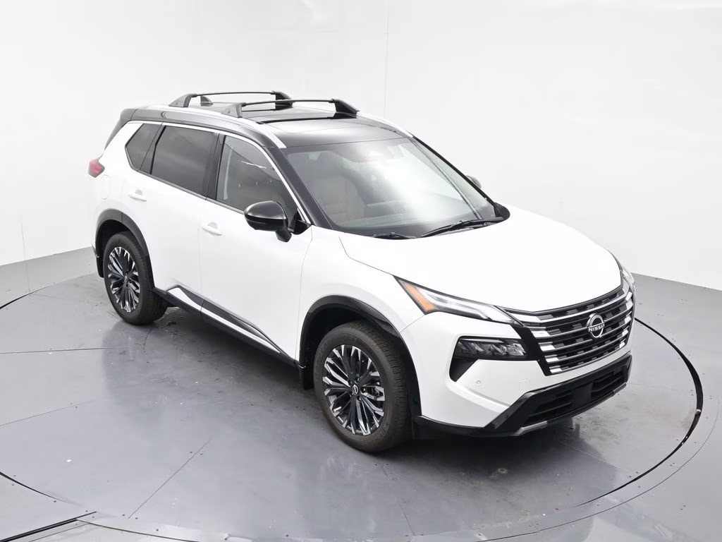 2026 Everest White Pearl/Super Black Nissan Rogue Platinum AWD SUV