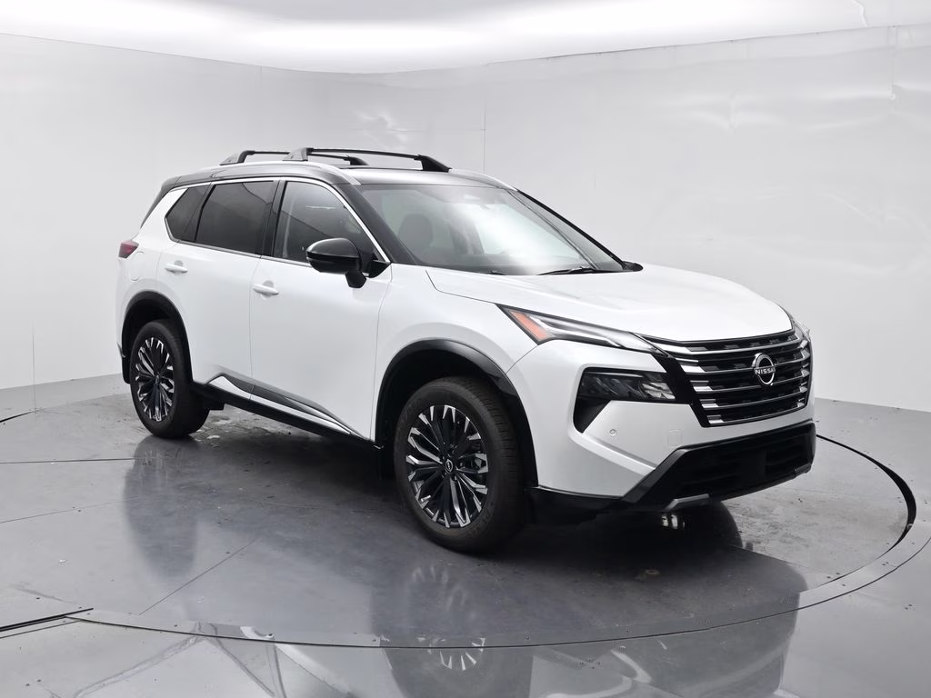 2026 Everest White Pearl/Super Black Nissan Rogue Platinum AWD SUV