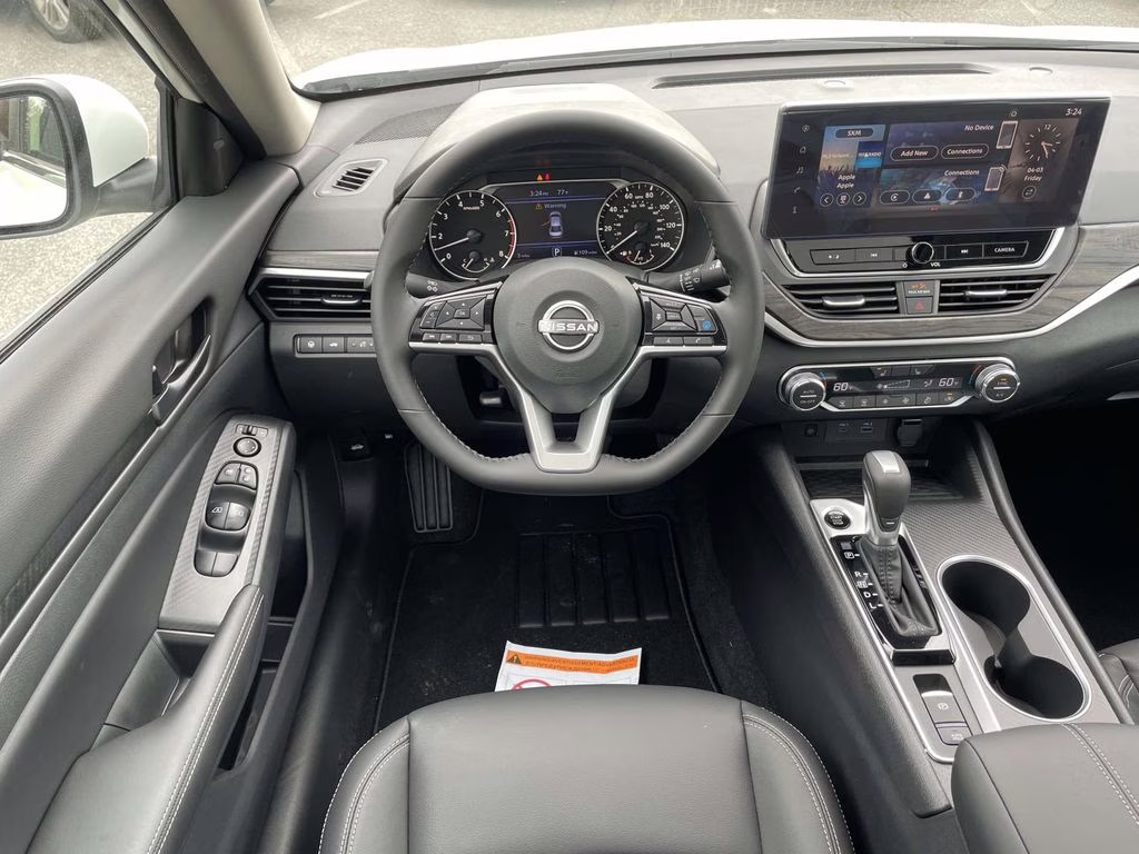 2026 Pearl White Tricoat Nissan Altima 2.5 SV FWD Sedan