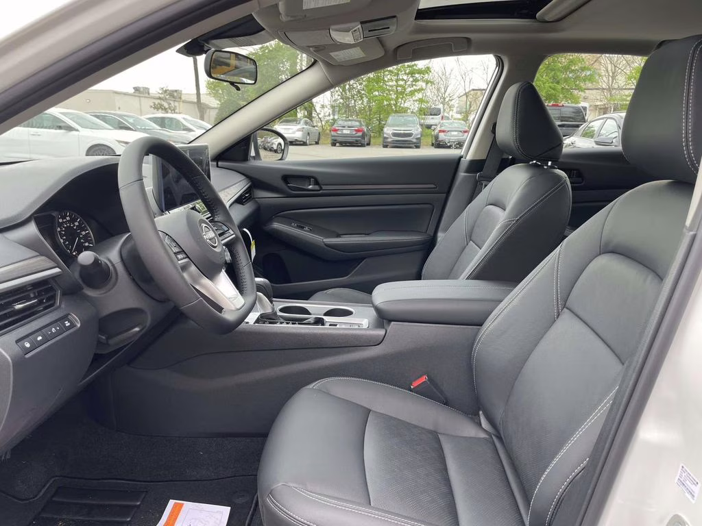 2026 Pearl White Tricoat Nissan Altima 2.5 SV FWD Sedan