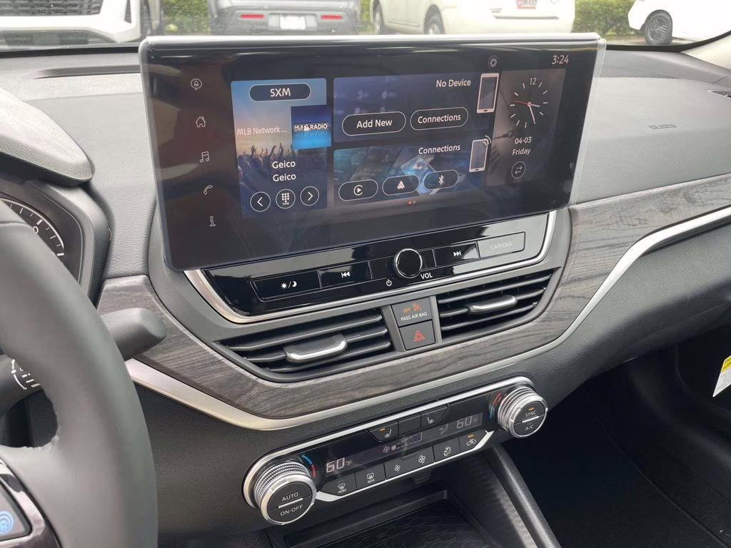 2026 Pearl White Tricoat Nissan Altima 2.5 SV FWD Sedan