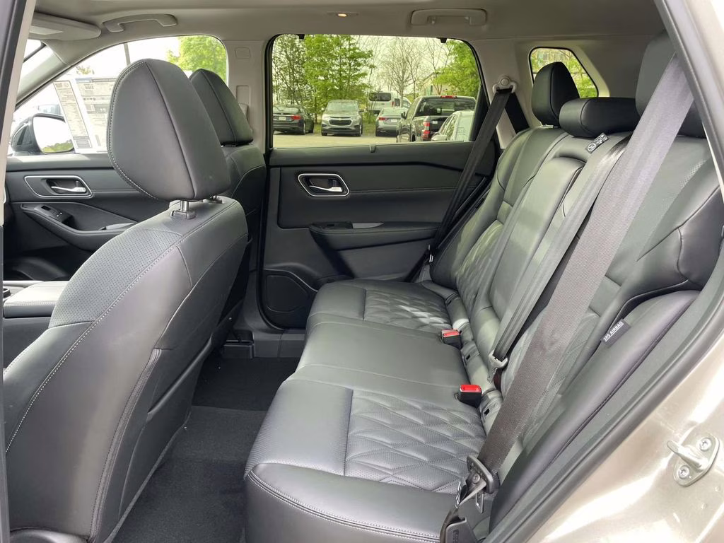 2026 Champagne Silver Metallic Nissan Rogue Platinum AWD SUV