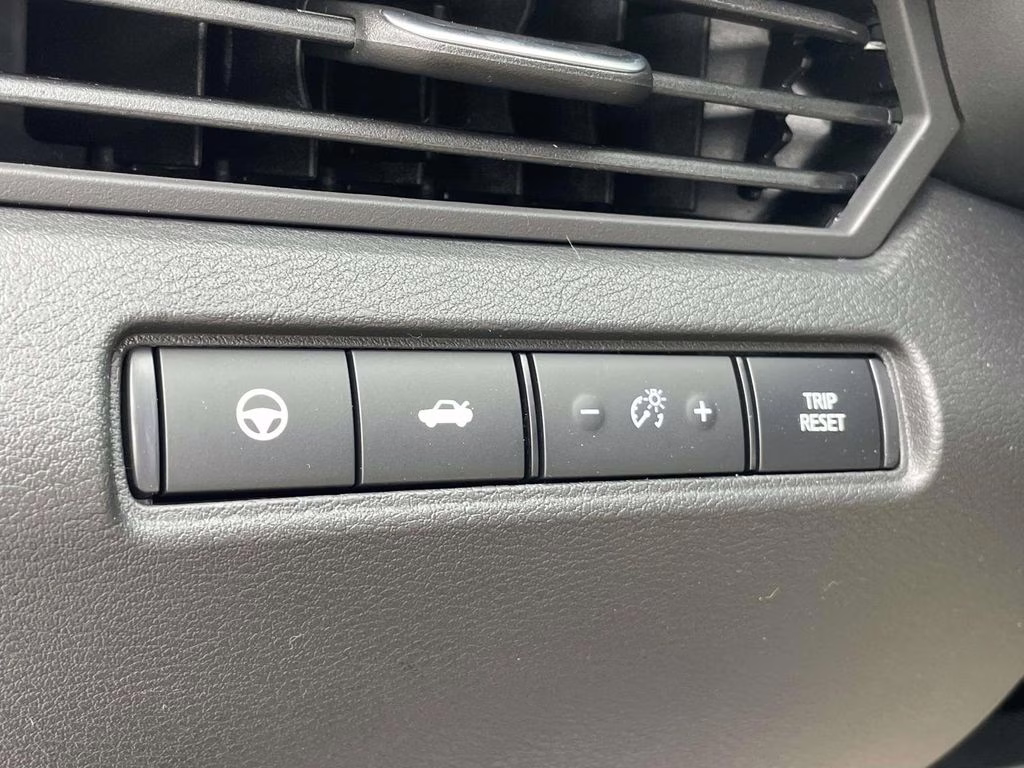 2026 Pearl White Tricoat Nissan Altima 2.5 SV FWD Sedan