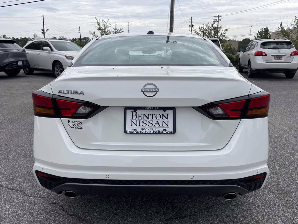 2026 Pearl White Tricoat Nissan Altima 2.5 SV FWD Sedan