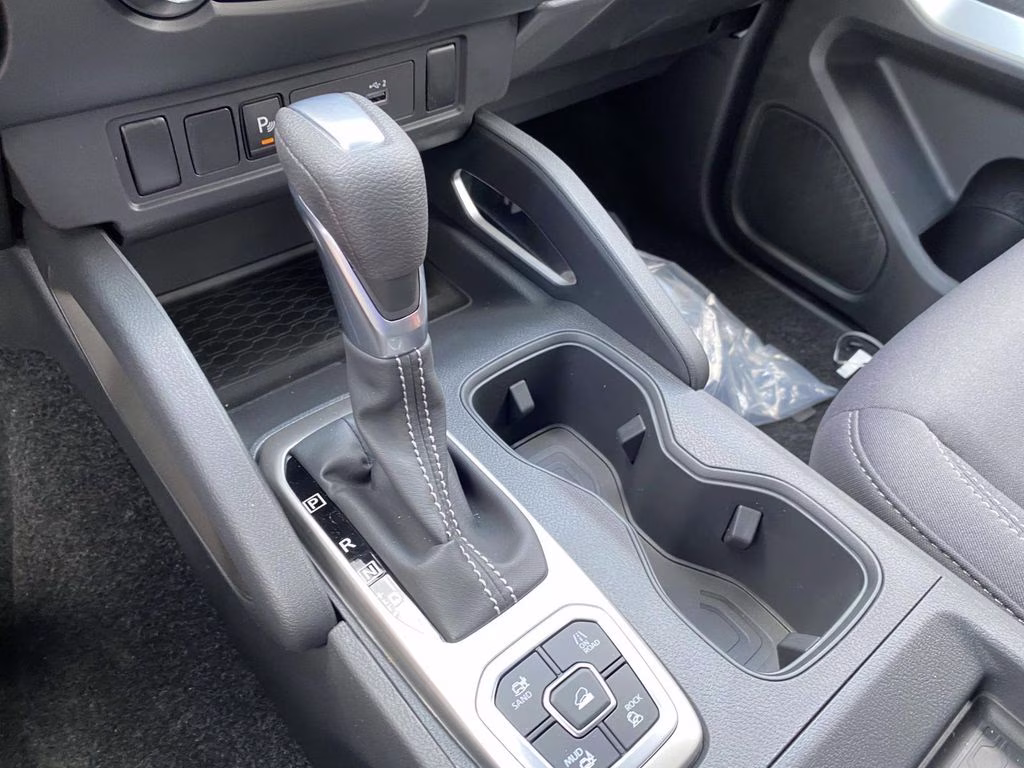 2026 Glacier White Nissan Frontier SV 4X4 Truck