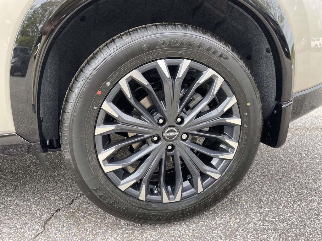 2026 Champagne Silver Metallic Nissan Rogue Platinum AWD SUV