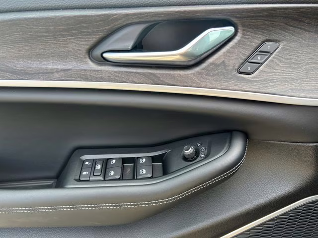 2026 Velvet Red Pearlcoat Jeep Grand Cherokee L Limited 4X4 SUV