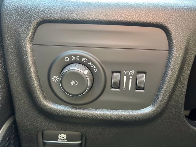 2026 Velvet Red Pearlcoat Jeep Grand Cherokee L Limited 4X4 SUV