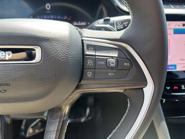 2026 Velvet Red Pearlcoat Jeep Grand Cherokee L Limited 4X4 SUV