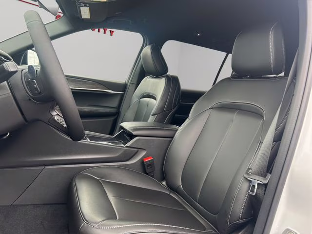 2026 Bright White Clearcoat Jeep Grand Cherokee L Limited 4X4 SUV